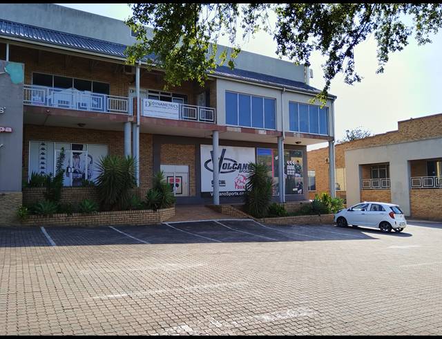 719M² RETAIL TO LET IN WEST ACRES EXT 14
